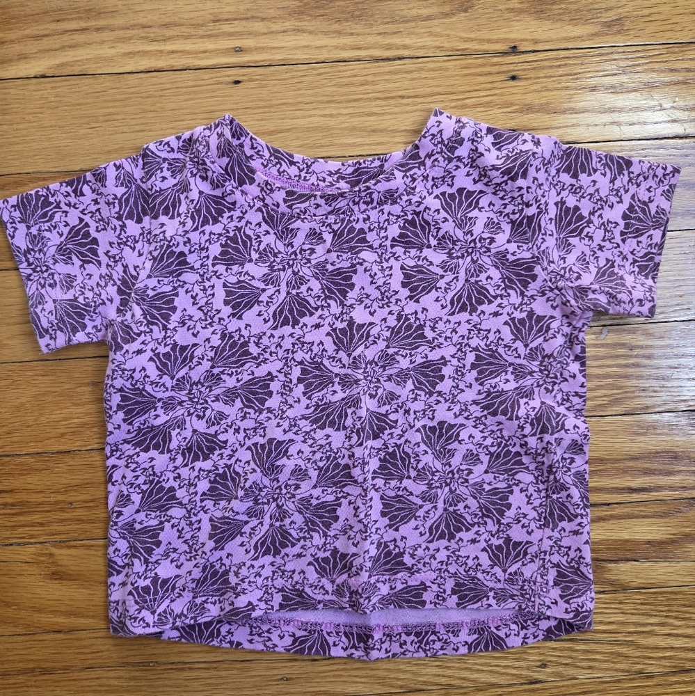 Kate Quinn short sleeve essential boxy tee | plum fan floral | organic cotton